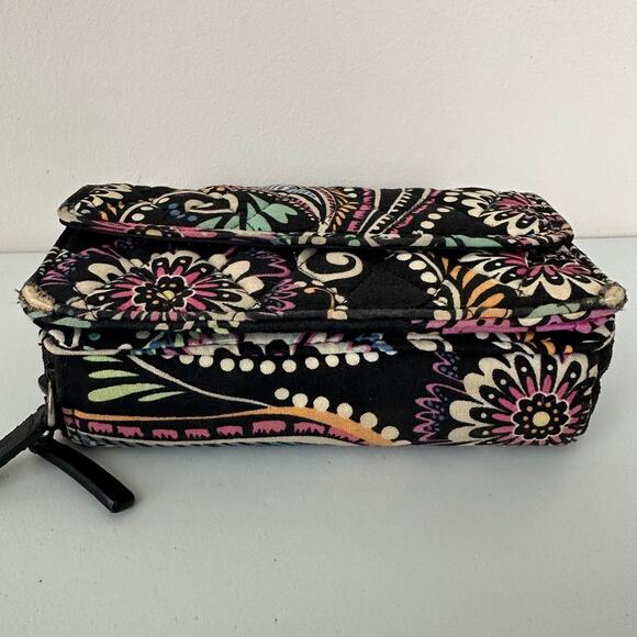 Vera Bradley Bandana Swirl All In One Crossbody Wristlet Wallet No Straps & Wear - Picture 5 of 11